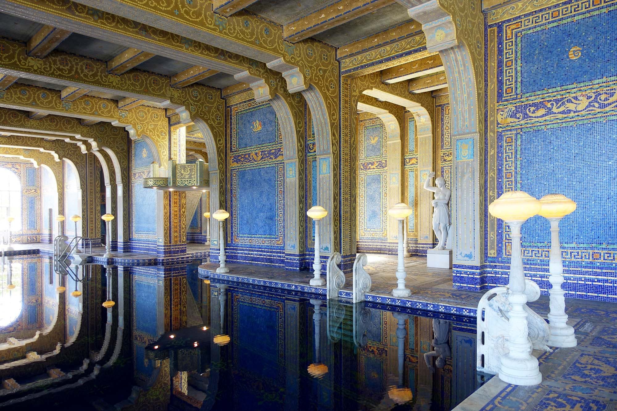 アメリカの新聞王が建てたタイルだらけのハーストキャッスル アメリカの新聞王が建てたタイルだらけのハーストキャッスル